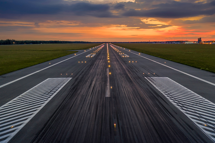taxiway-lighting